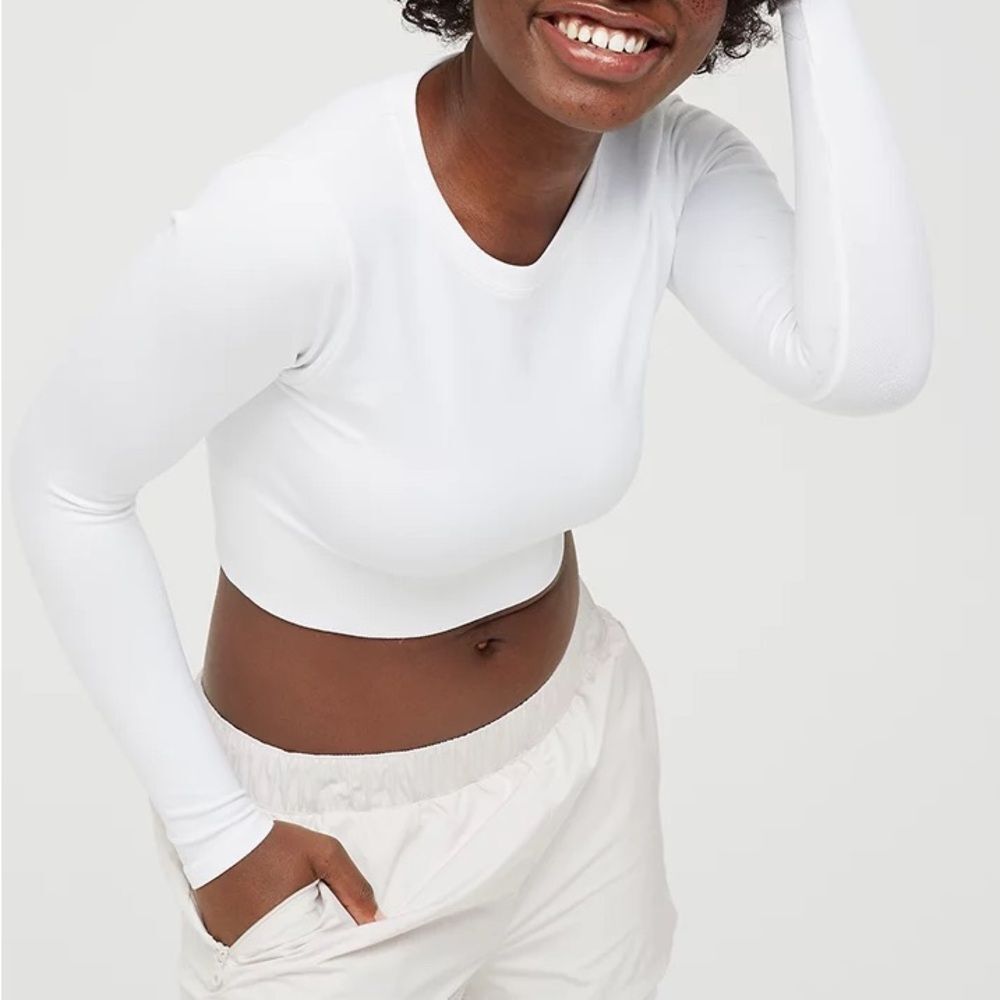 Aerie White Long Sleeve Crop Top